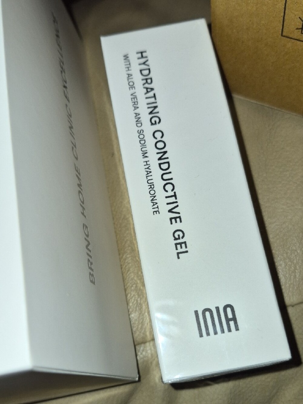 Inia Sphere New In Box - Picture 11 of 15